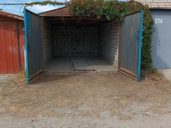 Сдам аренда гаража Шуменский. Кооп Зелёный Фургон. Херсон