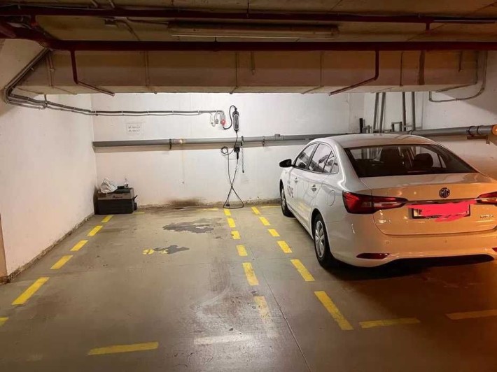 Сдам в аренду место в подземном  паркинге центр ЖК Баку р-н Озерка - фото 1