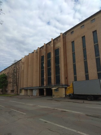 Сдам в аренду гаражный бокс возле метро Левобережная, Челябинская 2Б. - фото 1