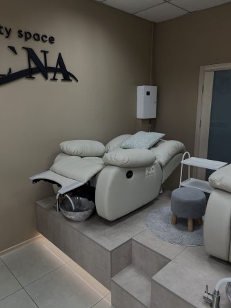 Оренда місця в салоні - фото 1