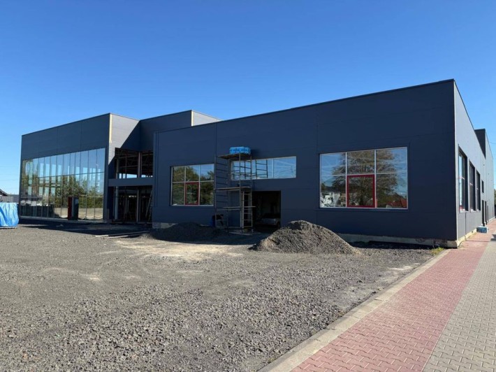 Здам в оренду комерційне приміщення площею 3220 м2 у Струмівці біля Лу - фото 1