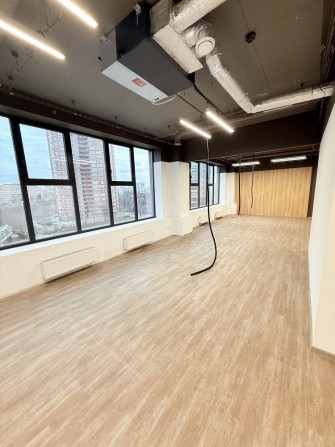 Здам офіс у сучасному БЦ в 2 хвилинах від метро Ботанічний сад - фото 1