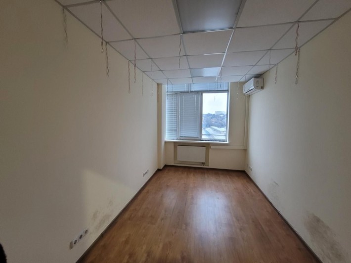 Офис 115 м2 в офисном здании - фото 1