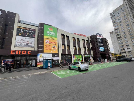 Оренда 100-300м2/Майдан Захисн. України 2/ м. Захисн. України 400 м Харків