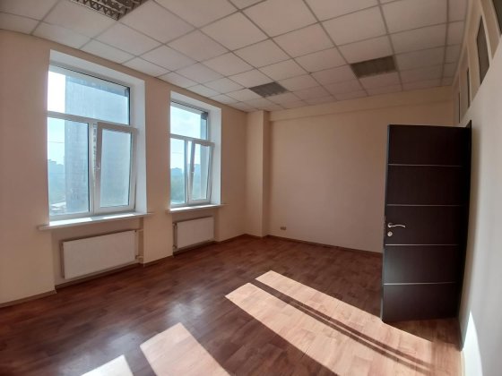 Аренда помещения: офис 42м2, до метро 3 минуты Харьков