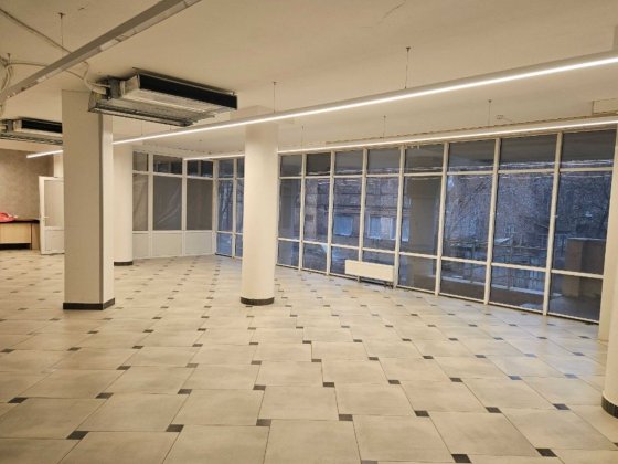 Сдам в оренду фассадное помещение 170кв Харьков