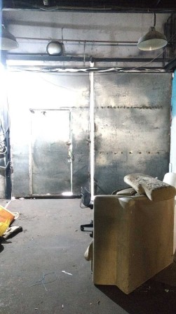 Сдам 70--220-320м-590м  цех склад -10 мин от м. Црынок 1й эт булерьян - фото 1