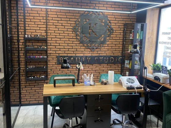 Сдам в аренду места в новой студии Харьков