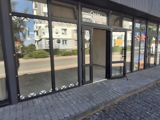 Оренда приміщення під бізнес Черняхов