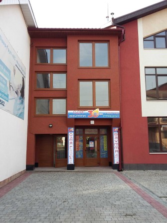 Офісне приміщення в центрі м. Тячів - фото 1