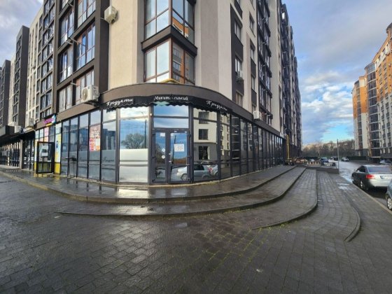 Здам приміщення на Парковій Алеї Угорники