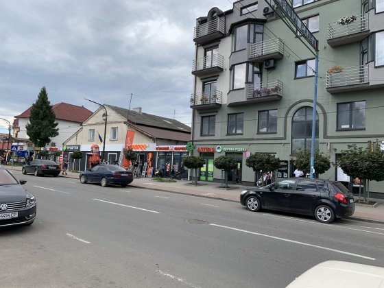 Здам в оренду приміщення в цетрі Богородчан, з ремонтом,  біля АС Богородчаны