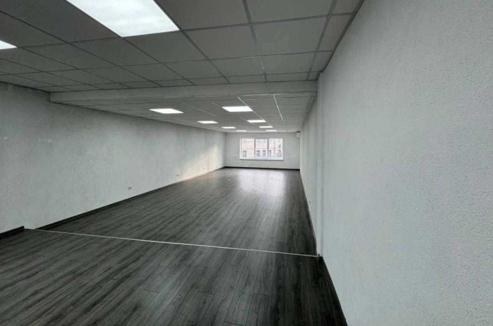 Оренда комерційного приміщення 108,8м² в самому ЦЕНТРІ Тлумача! - фото 1
