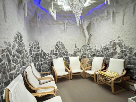 Приміщення для власного бізнесу.Велика прохідність Амосова 22 Софиевская Борщаговка