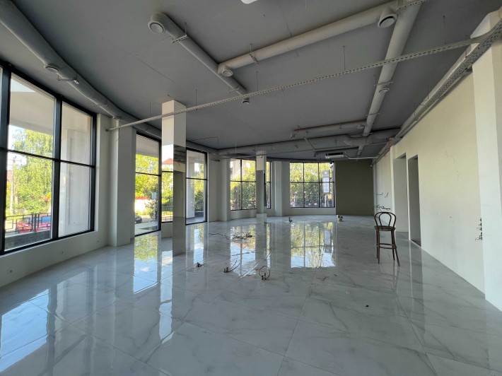 Фасад, СУПЕРМАРКЕТ САЛОН, вул. Авіаторів Петропавліська Борщагівка - фото 1