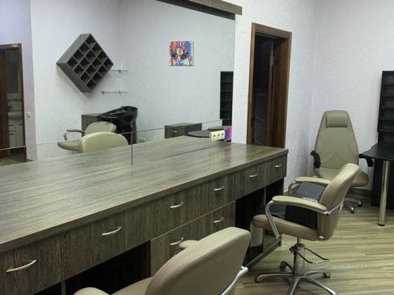 ОРЕНДА Салон краси Ремонт/меблі 50м Світло при блекауті Софіївська Борщагівка