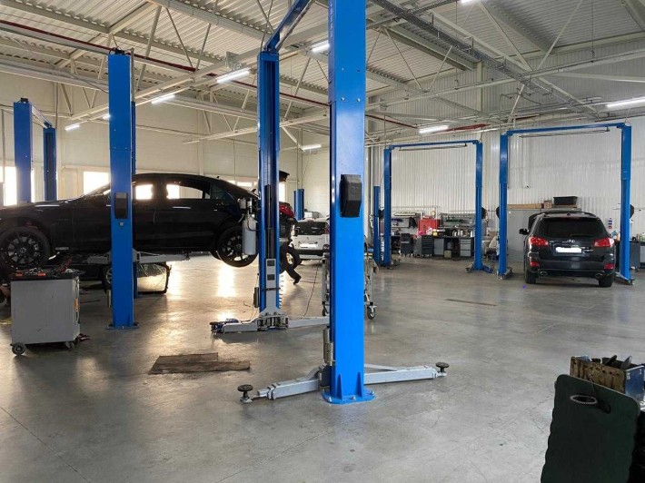 Оренда фасадного приміщення СТО у с.Святопетрівське  по вул. Київська - фото 1