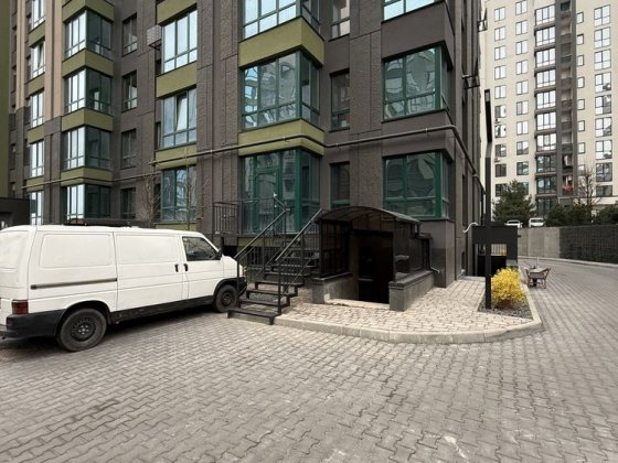 Оренда приміщення 120м   У квартал Святопетровское