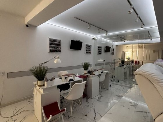 ОРЕНДА робочого місця у салоні краси! ЖК  Волошковий, Софія поруч Софіївська Борщагівка