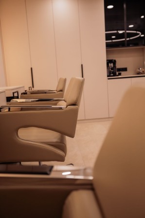 Здаються місця в оренду у салоні краси! - фото 1