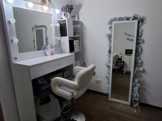 Оренда Стіл бровіста та кушетка Софіївська Борщагівка