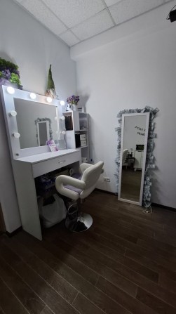 Оренда Стіл бровіста та кушетка - фото 1