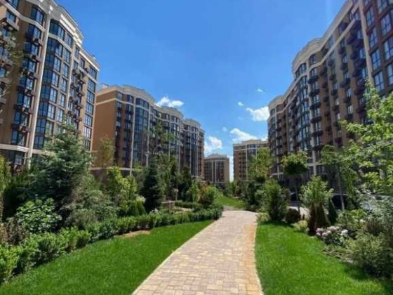 Оренда комерційного приміщення 58 м² Фасад ЖК Софія Резіденс