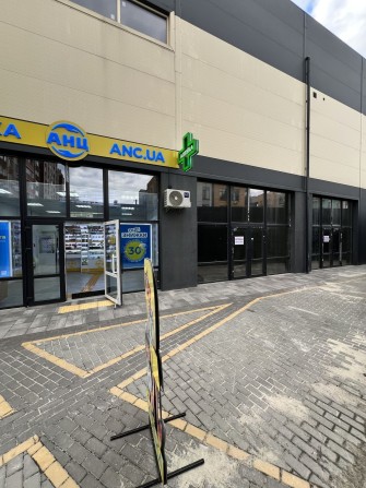 Оренда фасадного приміщення в ЖК Петрівський квартал - фото 1