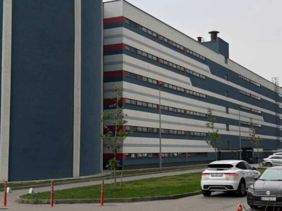 Паркінг (паркомісце) в ЖК Галактика на першому поверсі (Сверстюка 6М) Киев