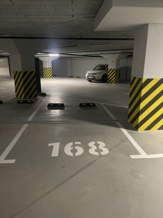 Паркомісце ЖК  White Lines - фото 1