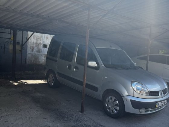 Сдам место на стоянке Королева 112/1 Одеса