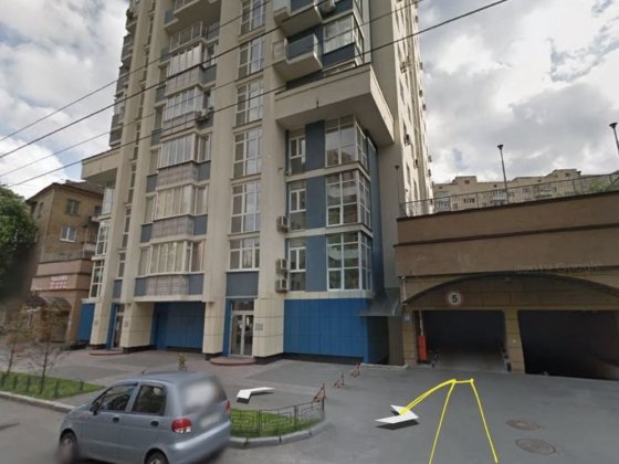 Оренда паркомісця у верхньому паркінгу Білоруська 3 Киев