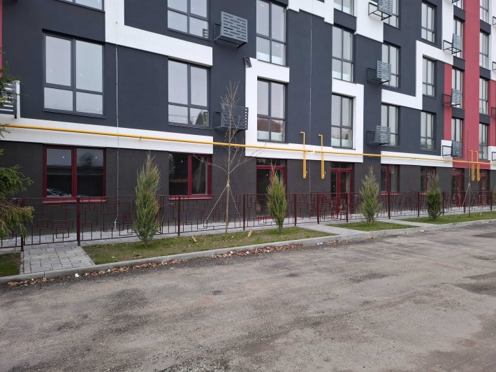 Гатне. Фасадне комерційне приміщення 38 м² у ЖК «Рідний-3» - фото 1