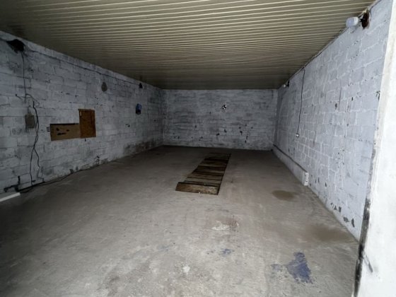 Просторий гаражі  під СТО / склад  , район Пожарки Тетіїв