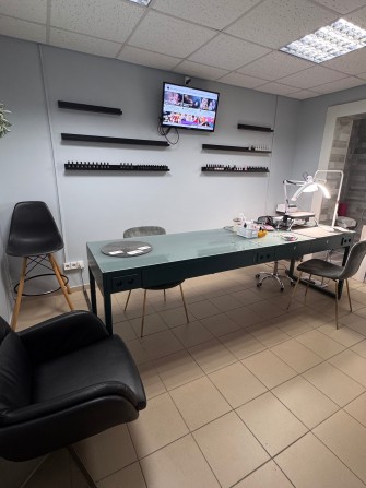 Оренда робочого місця для майстра манікюру - фото 1