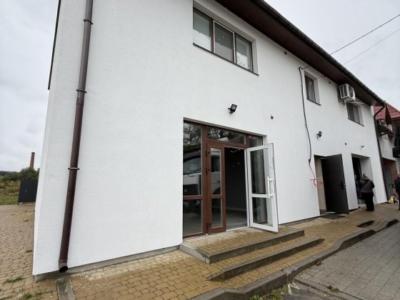 Оренда приміщення під бізнес у Винниках (біля комплексу «Пальміра») Винники