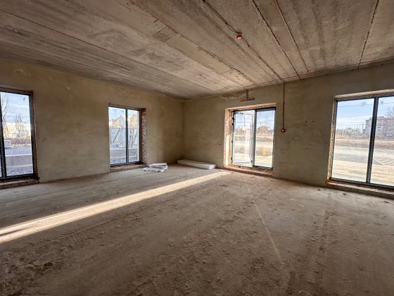 Оренда комерції 60м,ЖК Садова Алея,Пустомити,фасадне,1 поверх,4 вікна Пустомити