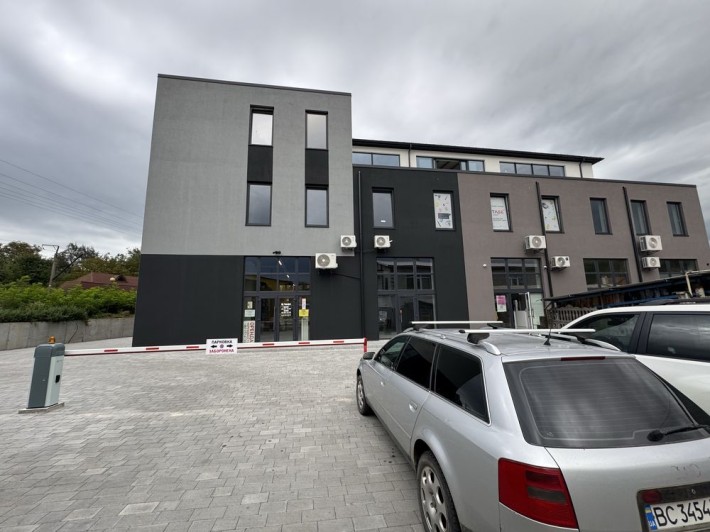 Оренда тераси Пустомити Грушевського 6 (площа 380 м2) - фото 1