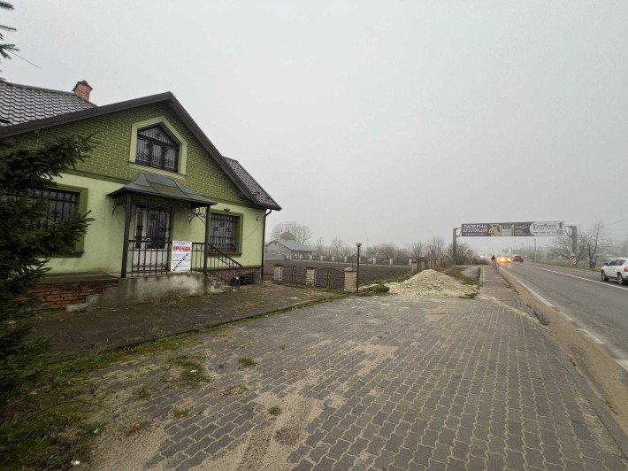 Оренда приміщення в с.Рясне-Руське, при трасі М10 - фото 1