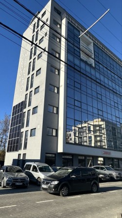 Оренда приміщення по вул. Щирецька в бізнес центрі (Quoroom Metropol) - фото 1