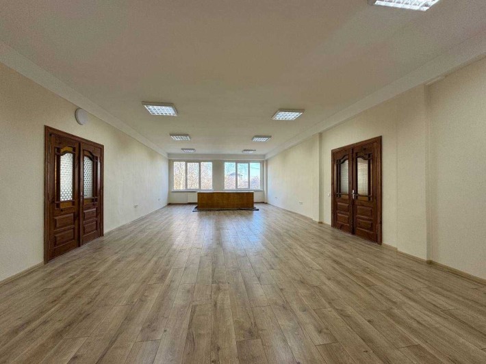 Оренда офісу Малехів +склад при потребі 1км від Львова - фото 1