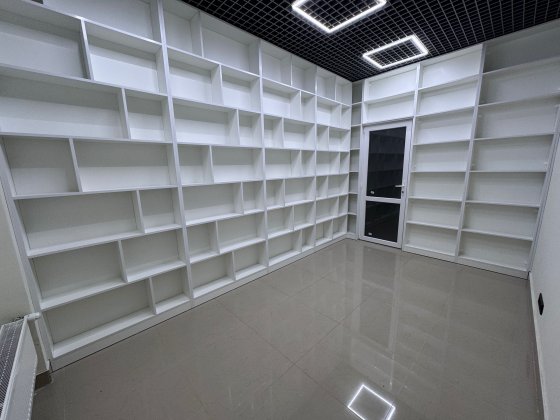 Здам приміщення 12 кв.м. (СВІТЛО Є ПОСТІЙНО) кабінет салон офіс Крижанівка