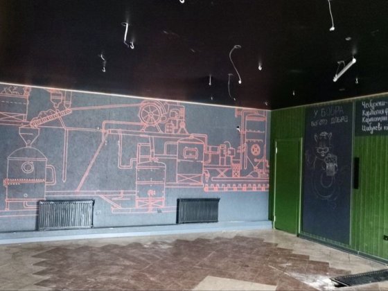 Приміщення у центрі села Кустин