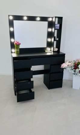 Робоче місце бровіста/візажиста - фото 1