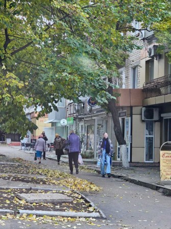 Центр Грушевського торгове приміщення 87 кв.м. ТОП місце прохідняк - фото 1