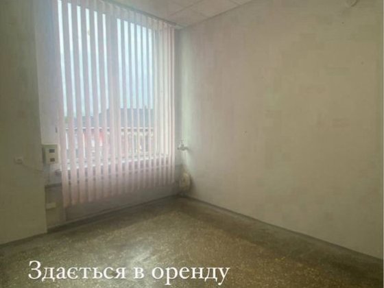 Здам торгове приміщення 16м.кв Полонное