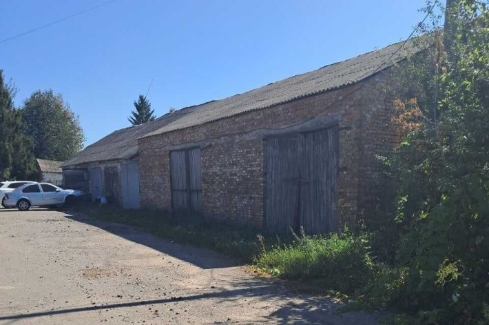 Здам в оренду приміщення 200 м2 з піднавісом. - фото 1