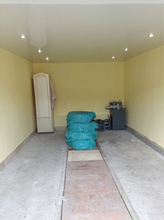 Продам капитальный гараж в центе.El. - фото 1