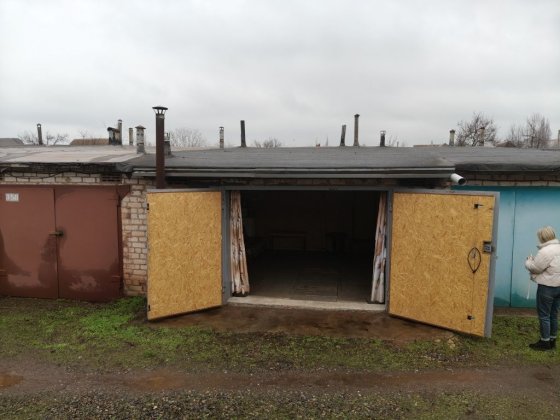 Продам гараж  остановка "Шахтопроходка"