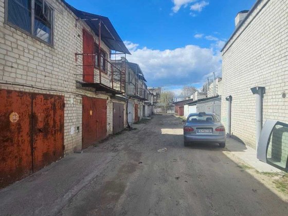 Продається 2-х поверховий цегляний гараж в центрі м. Черкаси Черкаси